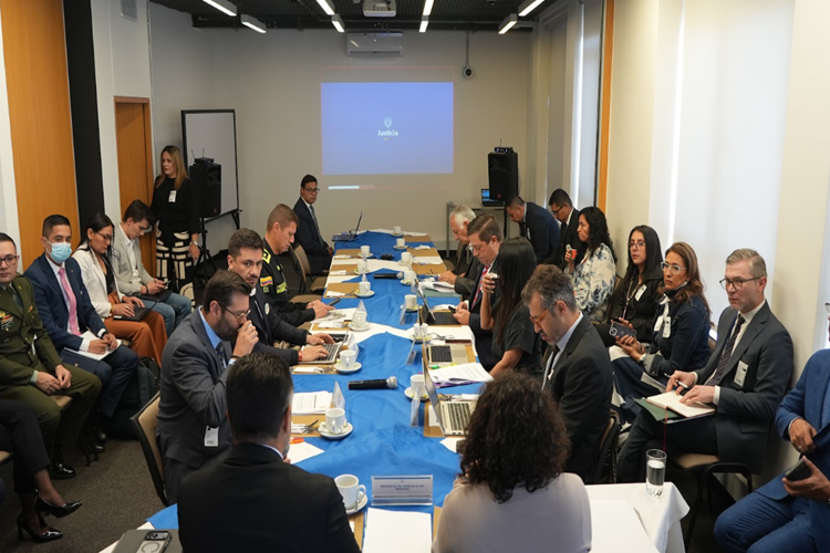 Colombia cierra paso al fentanilo Gobierno anunció prohibición de precursores